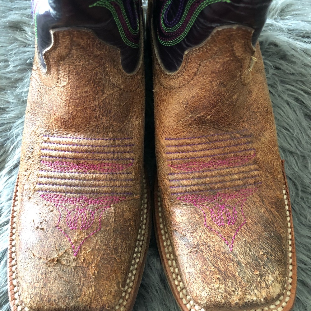 ARIAT Cowboy Boots - Picture 5 of 8
